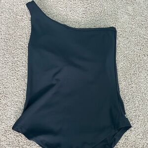 Black One Shoulder Tank